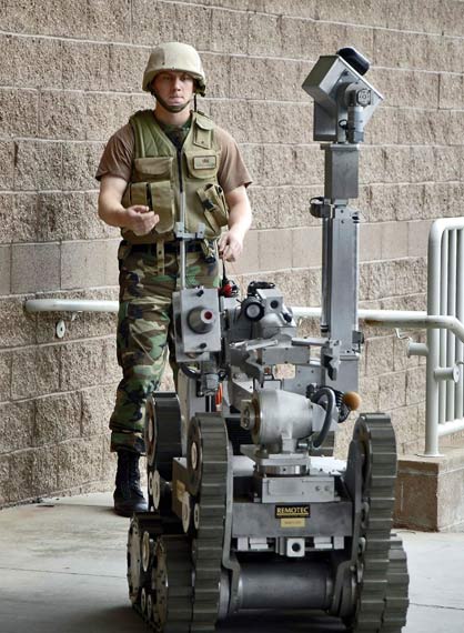 美媒：美军着力开发六大技术 含机器人和人工智能