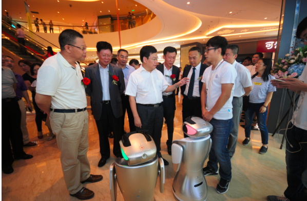 深圳首推机器人体验店，打造智能机器人新生态