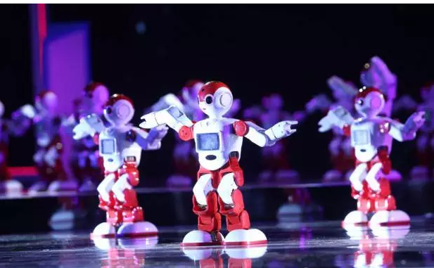 机器人真的会跟人类抢饭碗吗？