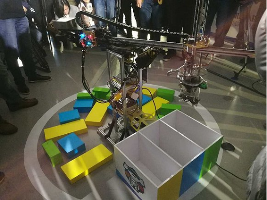 京东X机器人挑战赛先进技术成亮点 下一步更关注仓储智能