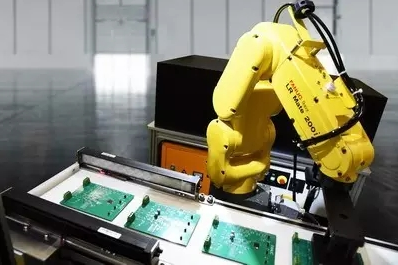 发那科：工业机器人+人工智能的“尝鲜者”