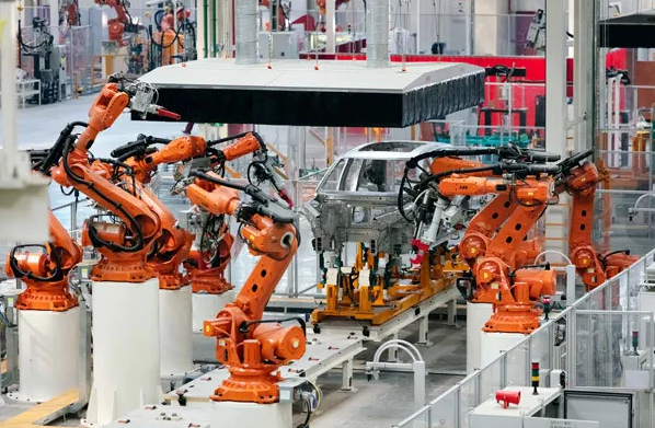 蔚来合肥工厂：配261台全铝车身线机器人