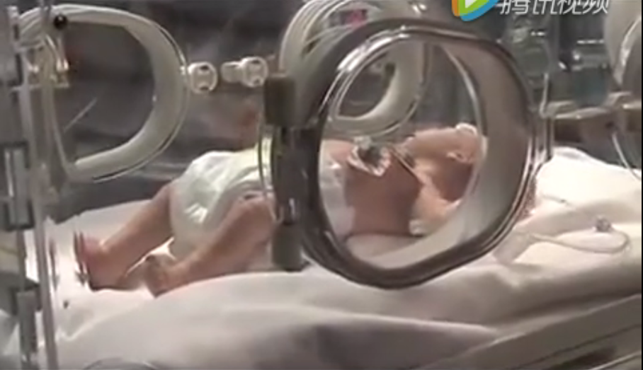 恐怖？模拟人类新生婴儿的机器人宝宝贼拉像