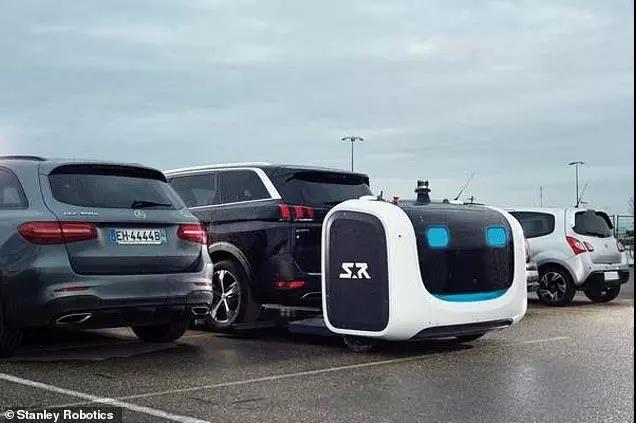 英机场将试点代客泊车机器人 以优化停车场空间
