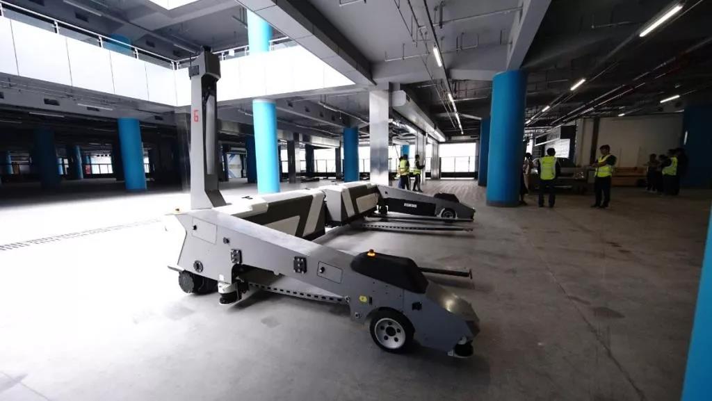 北京大兴国际机场停车机器人项目9月底正式对外运营