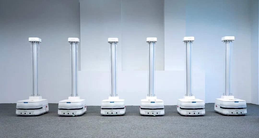 极智嘉推出两款智能消毒机器人 意向订单已达数百台
