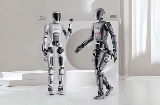 钛虎机器人科技引领未来：全新T170A人形机器人“瑶光”与“墨翟”震撼亮相2024WAIC